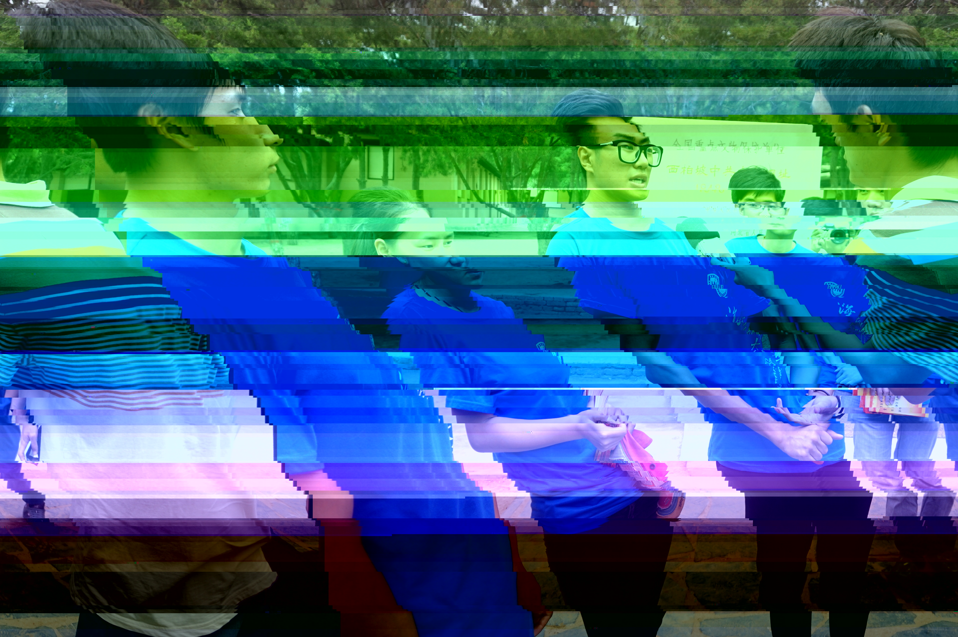 社會實踐隊員接受當地媒體采訪